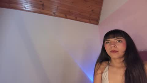Snapshot of kitty_kryss chatting on October 18, 2:43 pm kitty_kryss online show from October 18, 2:43 pm