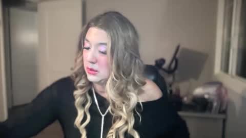 Snapshot of kittysocks88 chatting on October 27, 7:08 am kittysocks88 online show from October 27, 7:08 am