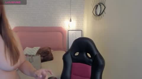 Snapshot of kittytimberlake chatting on October 20, 12:10 pm K I T T Y online show from October 20, 12:10 pm