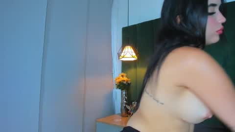 K I T T Y Y  online show from October 3, 8:39 pm