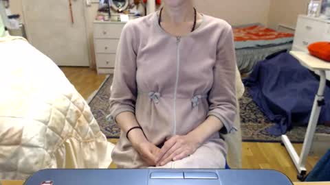 KiuminBerry online show from November 9, 6:43 pm