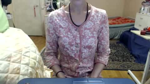 KiuminBerry online show from November 15, 10:28 am