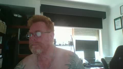 kiwi_boss61 online show from October 28, 6:14 am