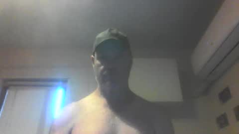 kiwiguy19773 online show from December 18, 6:20 am