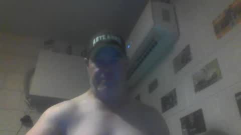 kiwiguy19773 online show from May 12, 7:06 am
