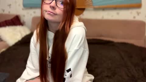 Klementinafanslyklementina6661 online show from February 12, 9:43 pm