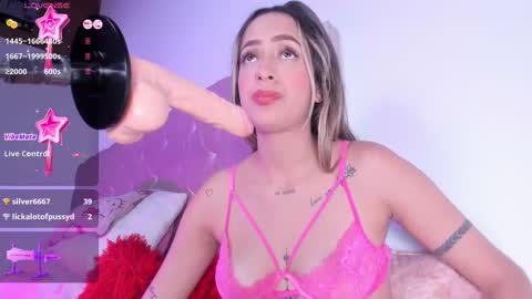 Snapshot of kloepraga chatting on February 22, 5:02 am SWEET KHLOE FUCK MACHINE ACTIVE online show from February 22, 5:02 am