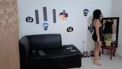 Snapshot of kloewolf chatting on October 21, 10:53 am Kloe online show from October 21, 10:53 am