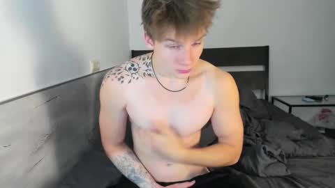 Adam online show from October 21, 2:05 am