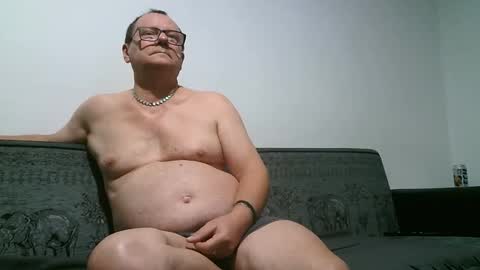 Snapshot of komputer123456789 chatting on December 25, 5:58 pm Bogdan online show from December 25, 5:58 pm