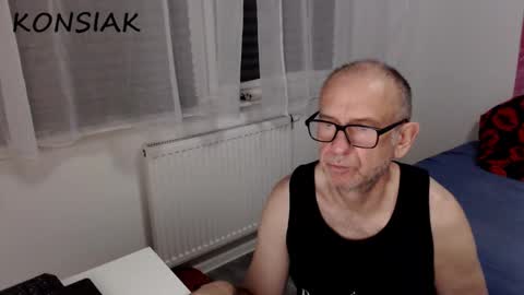 Snapshot of konsiak chatting on October 16, 8:51 pm Komsiak online show from October 16, 8:51 pm