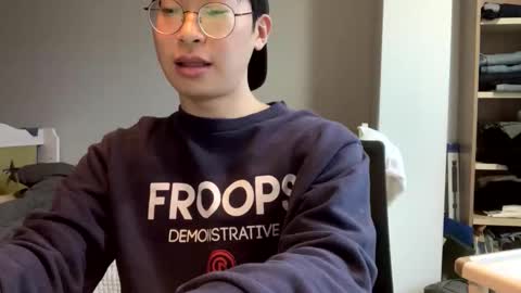 koreantwiink online show from January 11, 11:00 pm