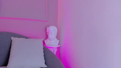 K O S M I C online show from May 12, 4:05 pm