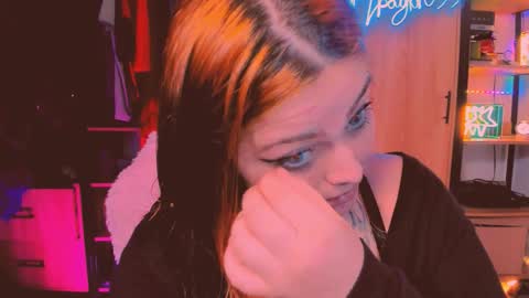 Khloe online show from March 29, 2:02 am