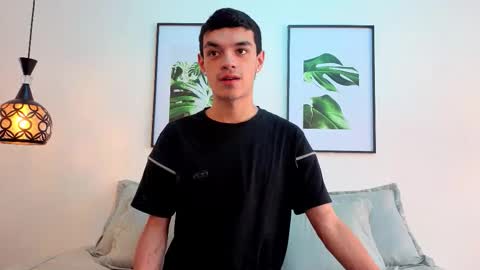 criss online show from November 24, 8:07 pm