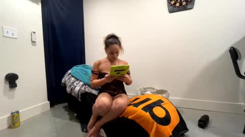 krisnona online show from December 5, 9:55 am