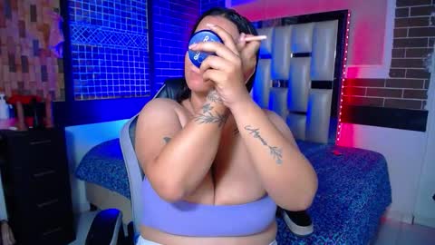 kriss_sweetboobs online show from March 4, 12:46 pm