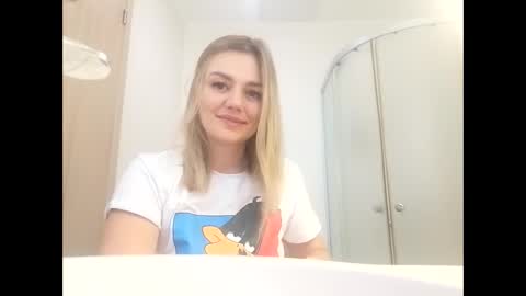 Snapshot of krisssexi chatting on February 14, 8:59 pm KrissSexi online show from February 14, 8:59 pm