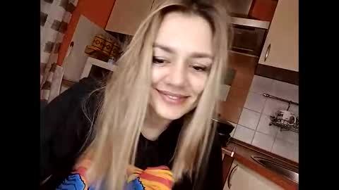 Snapshot of krisssexi chatting on February 28, 9:23 pm KrissSexi online show from February 28, 9:23 pm