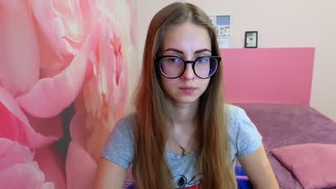 Snapshot of kristina_adel chatting on February 6, 11:09 am Kristina Adel online show from February 6, 11:09 am