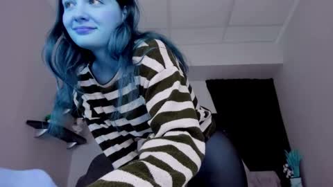Snapshot of kristinalevis chatting on January 25, 4:35 pm Kristina online show from January 25, 4:35 pm