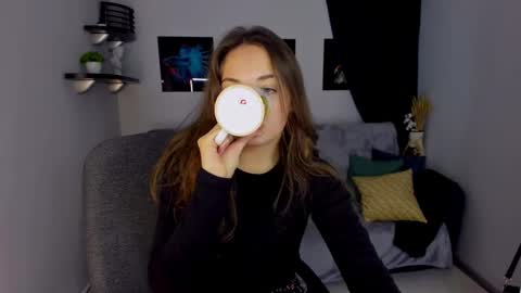 Snapshot of kristinalevis chatting on January 14, 6:02 am Kristina online show from January 14, 6:02 am