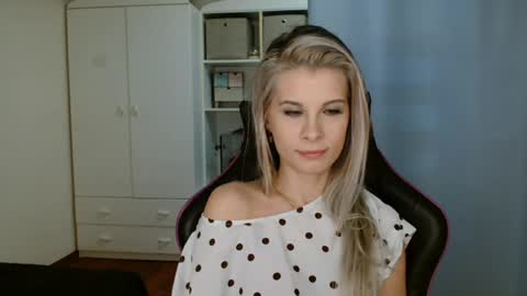 KristineAmore online show from March 27, 8:26 am