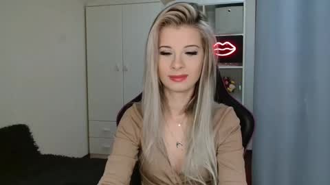 KristineAmore online show from October 15, 7:21 am