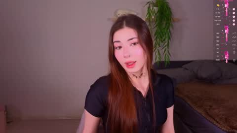 Snapshot of kristy_babe chatting on December 7, 5:26 pm Kristy and Alice online show from December 7, 5:26 pm