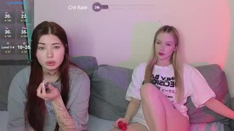 Snapshot of kristy_babe chatting on February 9, 3:43 am Kristy and Alice online show from February 9, 3:43 am