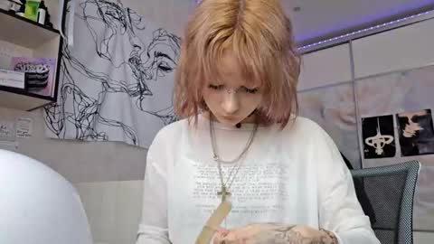 Kelly online show from May 17, 10:46 am