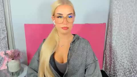 KristyFlowers online show from October 21, 2:21 pm