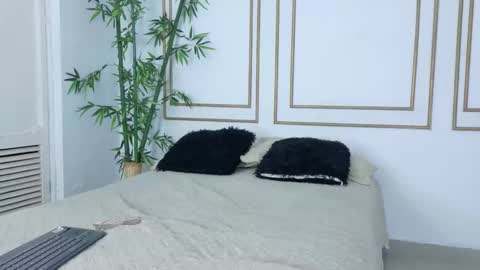 Cristina online show from November 13, 7:38 pm