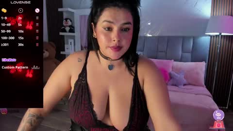   online show from February 25, 10:26 am