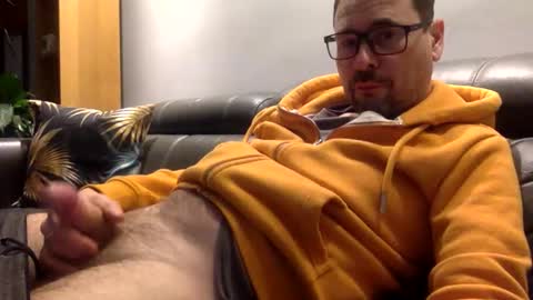 krzysztof1977 online show from February 5, 10:57 pm