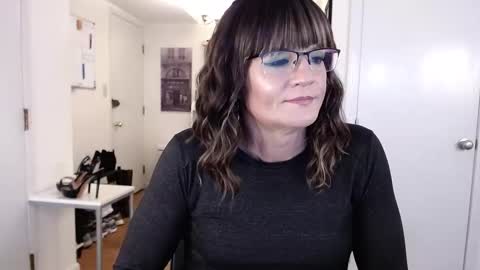 Cait online show from February 1, 3:47 am