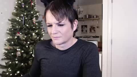 Cait online show from November 14, 2:03 am