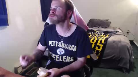 Kuggy online show from April 2, 12:07 am