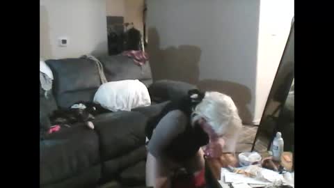 kulinky6969 online show from December 24, 1:39 pm