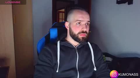 kumonass online show from March 30, 8:03 am