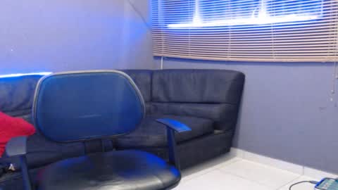 kuregari_xs online show from November 16, 10:56 pm