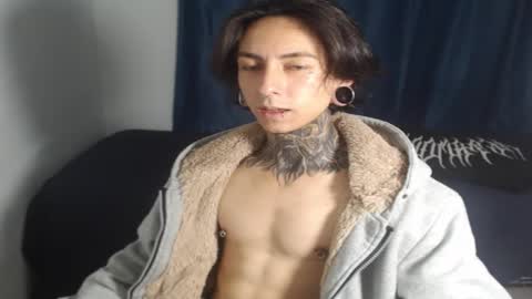 kuregari_xs online show from November 30, 11:45 pm