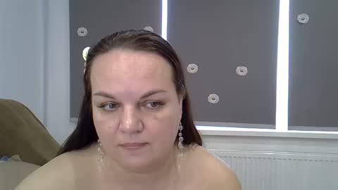 kurkuma_ online show from April 3, 1:51 pm