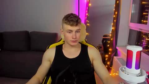 kurt_hanssen online show from March 24, 7:09 pm