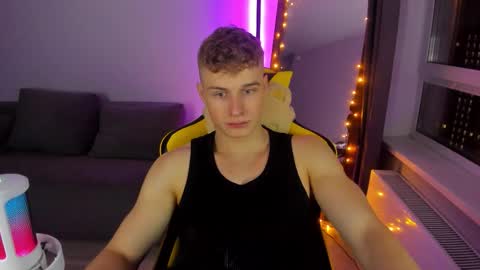 kurt_hanssen online show from November 4, 8:21 pm