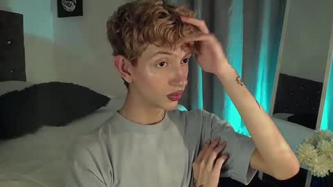 Kyle Cooper online show from December 17, 2:55 am