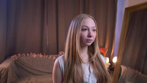 Lei online show from April 4, 8:43 am