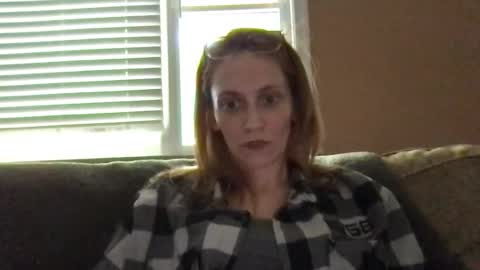 kyleigh9112 online show from July 3, 11:31 pm