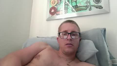 kylerace online show from April 28, 11:31 pm