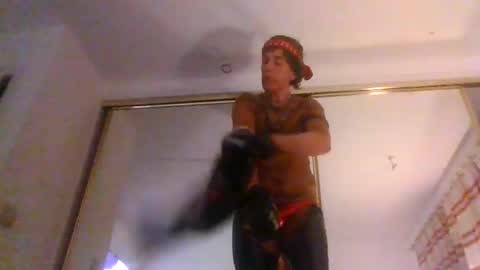 kylestrips4youq online show from November 24, 9:46 pm